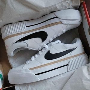 Nike Court Legacy Lift Women’s Shoe